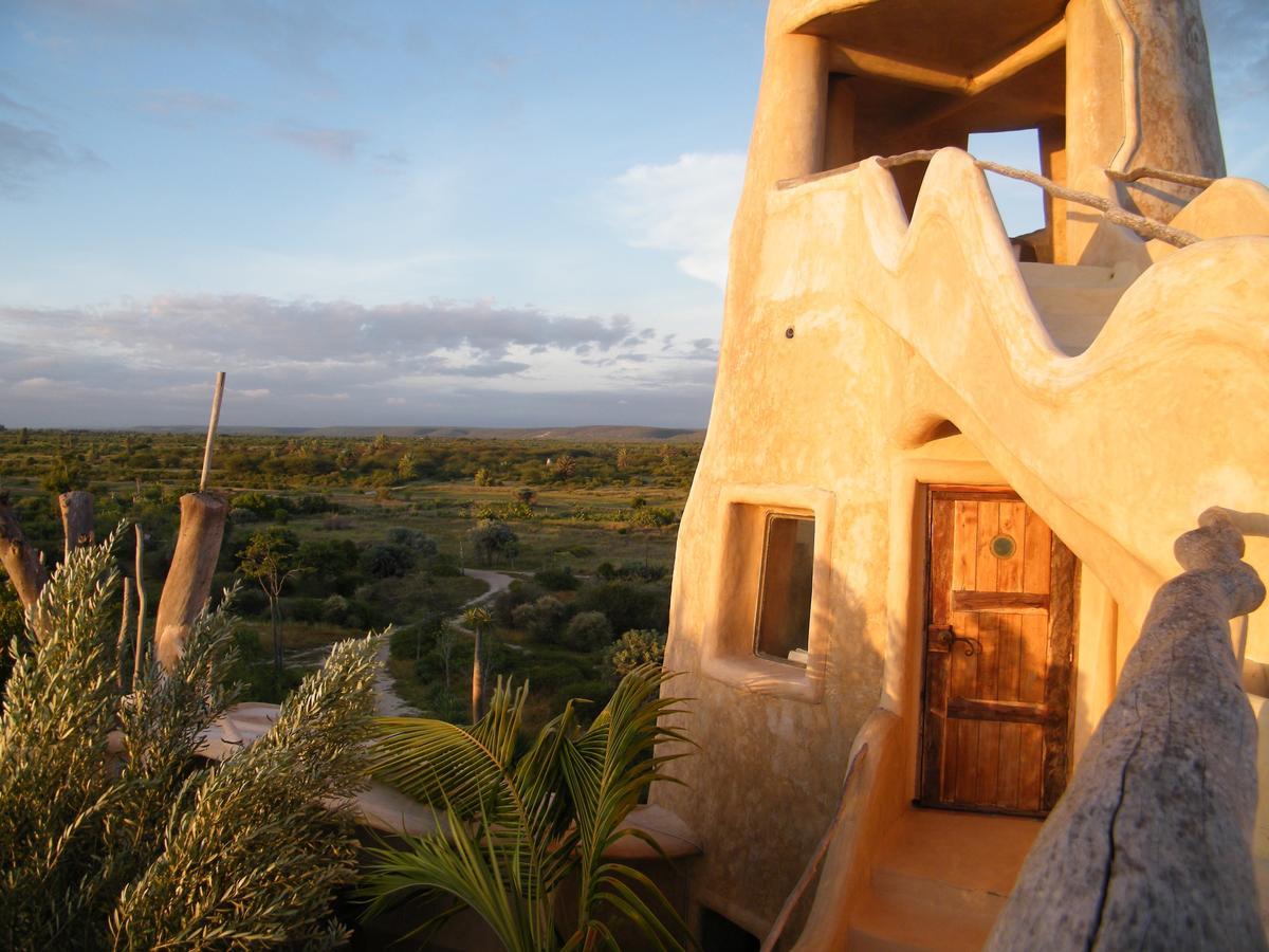 Bakuba Lodge - Le Petit Hotel Du Voyageur Ankilibe Exterior photo